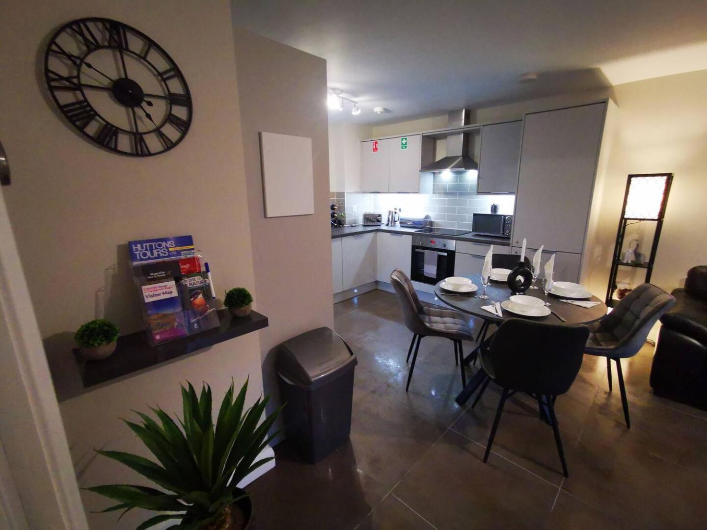 Belfast Central 2 Bedroom Luxurious Modern Stay Exterior foto
