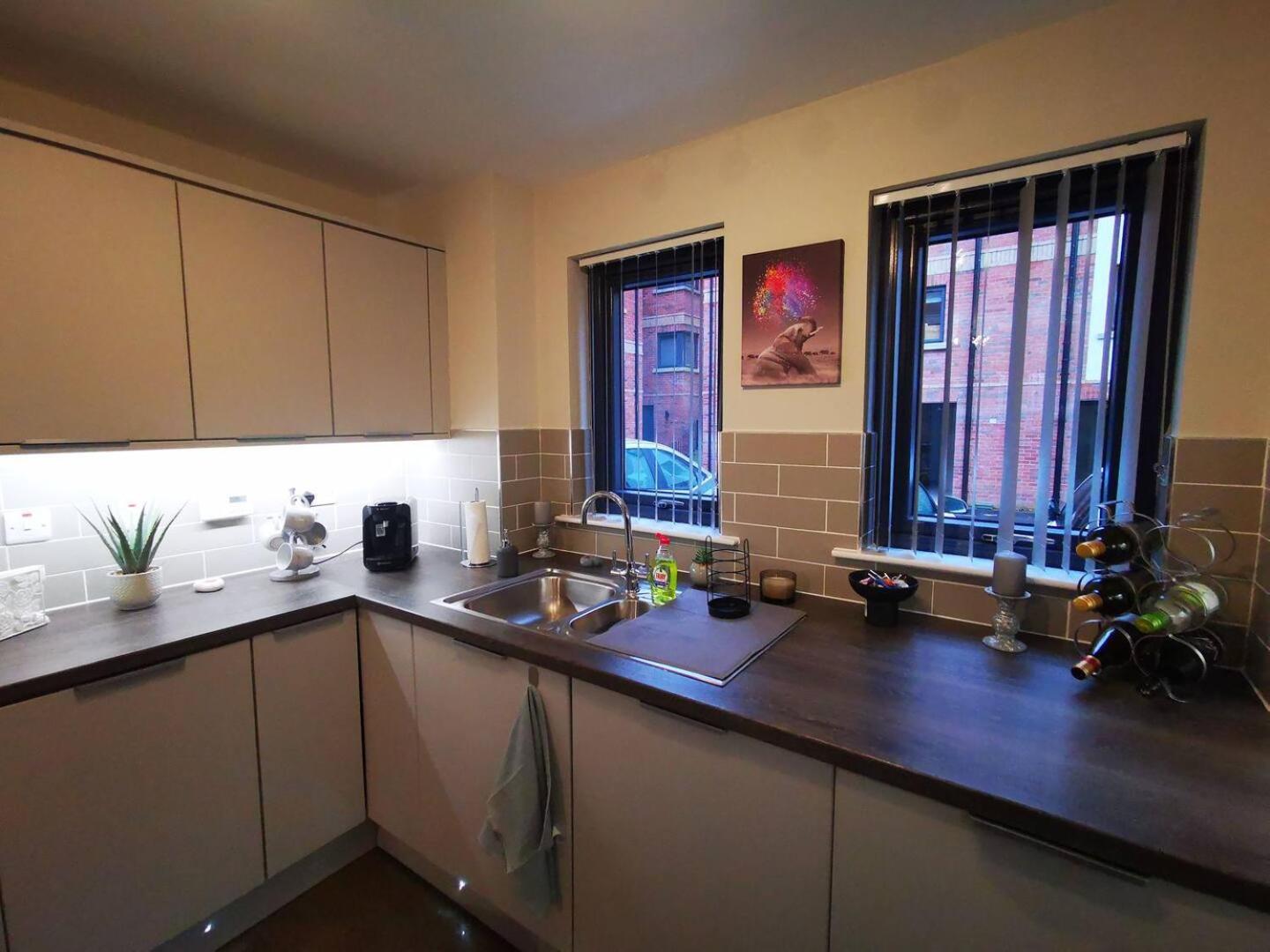 Belfast Central 2 Bedroom Luxurious Modern Stay Exterior foto